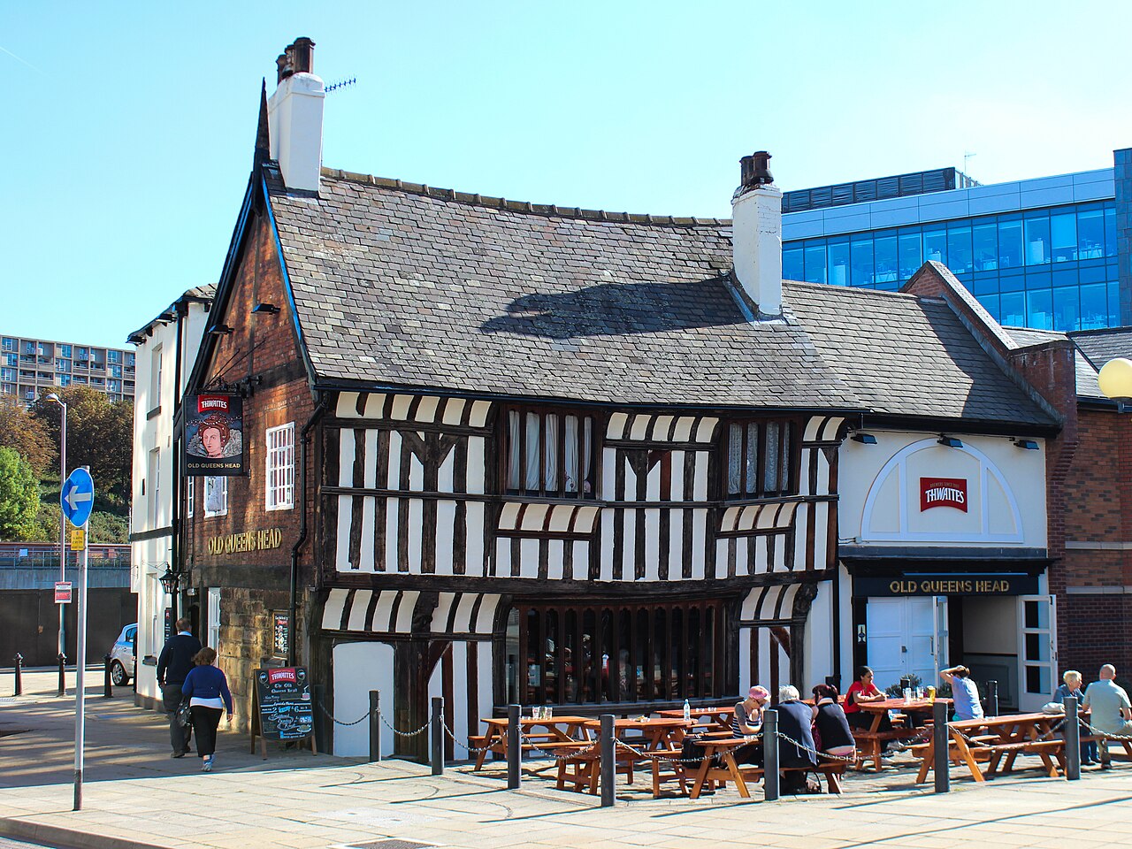 Old Queen's Head Pub 